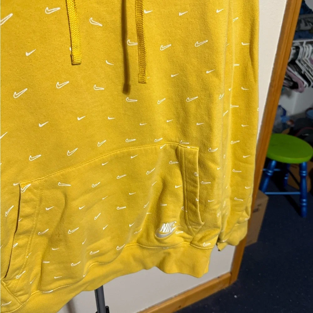 Nike‎ Yellow Hoodie for Men